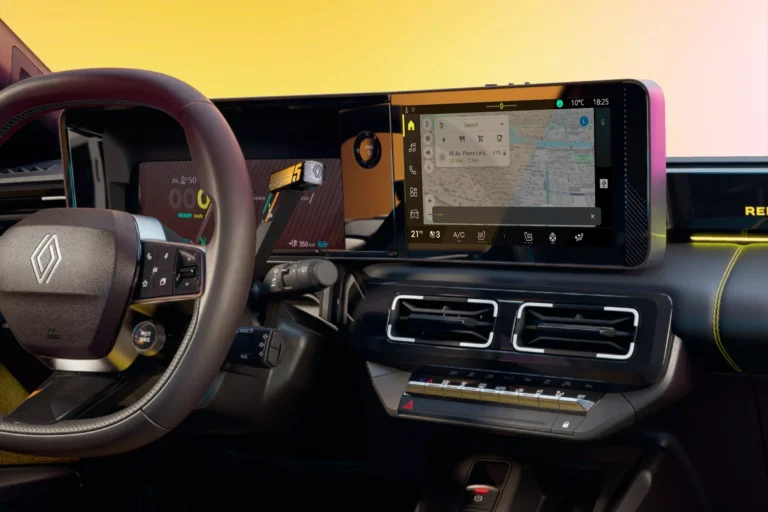 renault-5-e-tech-iç